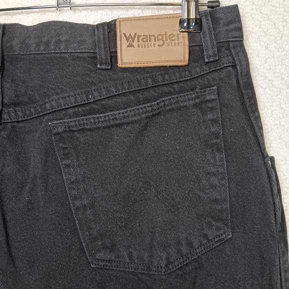 Wrangler Other - Wrangler Rugged Wear Men's Jeans 36x32 Black Denim Classic Fit Straight Leg READ